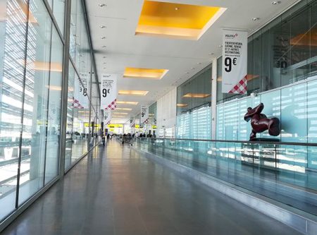 Aéroport de Toulouse Blagnac : trafic passagers toujours en hausse en mai aeroport toulouse blagnac hall depart