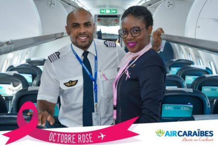 Air Caraïbes se mobilise pour octobre rose et soutient la lutte contre le cancer
