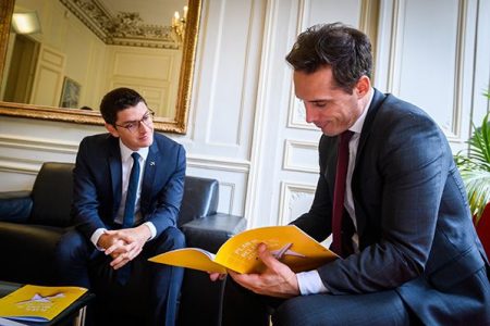 Le député Mickael Nogal remet son 1er rapport au Gouvernement