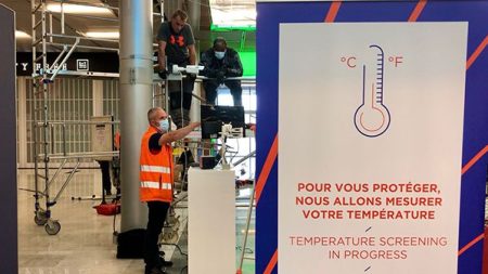 L’aéroport Paris-Orly a réouvert au trafic commercial