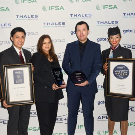 Qatar Airways est reconnue World Class et récompensée 2022 Five Star Global Airline lors des APEX/IFSA Awards