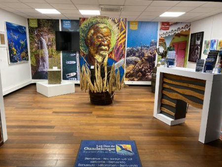Un accueil sous le signe de l’art et du spiritourisme à l’aéroport Guadeloupe