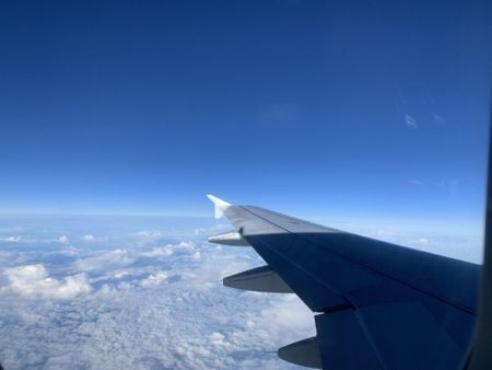 Cinq conseils si vous prenez l’avion cet été