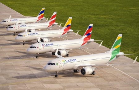 Avions aux couleurs de l’Amérique du Sud Avions aux couleurs de l'Amérique du Sud-aerobernie