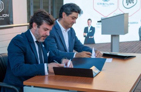 CRISALION Mobility and iJet Sign Landmark Agreement CRISALION Mobility and iJet: Driving sustainable aviation in Malaga with a groundbreaking agreement for 10 Integrity eVTOLs.