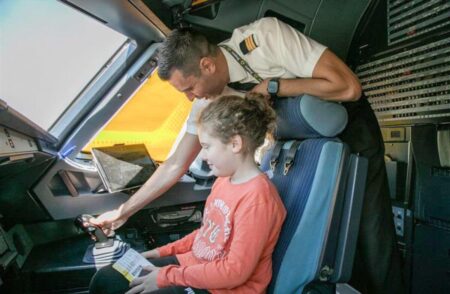 Make-A-Wish® France – Vueling rêves réalisés pour Kerim et Syam Make-A-Wish® France et Vueling réalisent les rêves de Kerim et Syam avec des voyages inoubliables. Découvrez leur histoire !