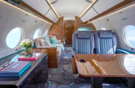 Riva Volare : Le design Riva s’invite dans le ciel avec Flexjet
