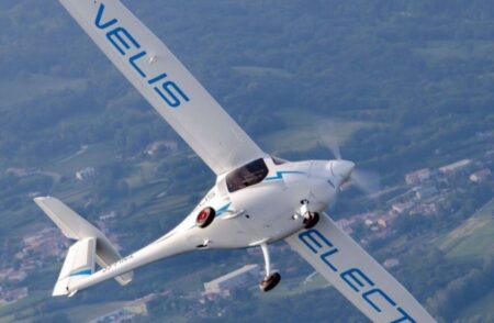 Edeis : l’envol de l’aviation décarbonée à Aix-Les-Milles Pipistrel Velis Electro,