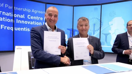 Frequentis Leads New Asia-Pacific Airspace Capacity Initiative Reinhard Grimm, Frequentis Executive Vice President ATM Civil Patrick Ky, Chief Executive Officer of ICAI
