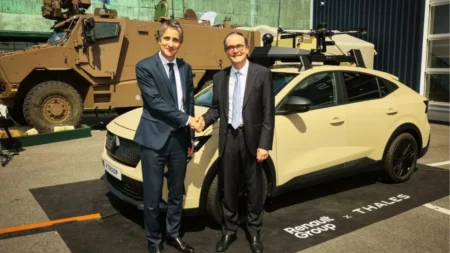 Patrice CAINE, Président-Directeur Général de Thales et François PROVOST, Directeur Général de Renault Group © Thales